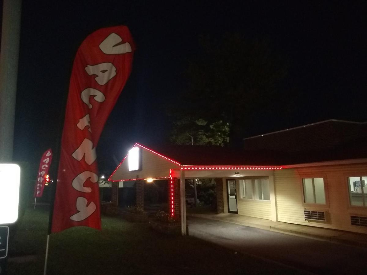 Red Crown Inn Лорел Екстер'єр фото